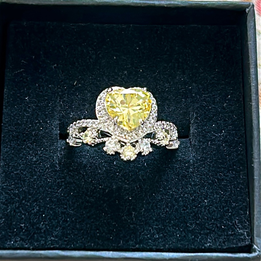 Bomb party ring size 6